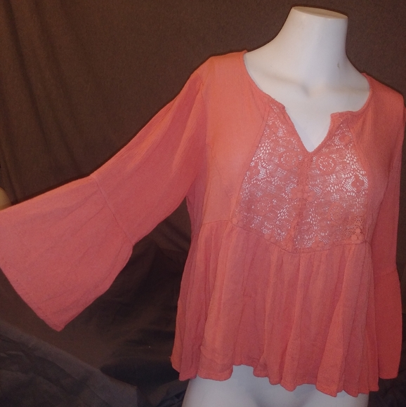 Sheer top. - Picture 3 of 5